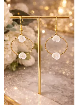 Flora - Boucles d’oreilles   fleurs de nacre – Créoles mariage dorées ou argentées – Support hypoallergénique – Clips ou dormeus