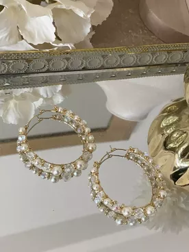 Créoles Luma – Boucles d’oreilles de mariée dorées et perles nacrées