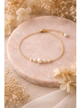Bracelet Mariée Perles Fines – Essence | Bijou de Mariage Délicat et Élégant