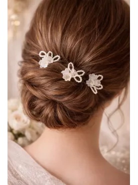 Pic cheveux mariée bohème fleurs et perles – Confidence”