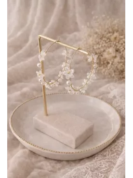 Boucles d’oreilles mariée fleurs nacrées et perles – Élégance florale-Créoles