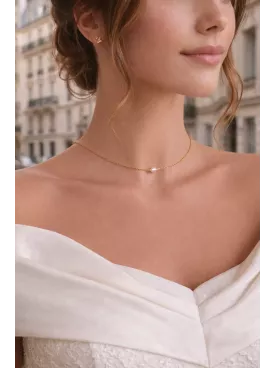 Collier de dos perle pour mariée – Élégance dorée sur robe dos nu Mariage- Perla Subtil