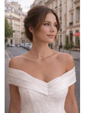Collier de dos perle pour mariée – Élégance dorée sur robe dos nu Mariage- Perla Subtil
