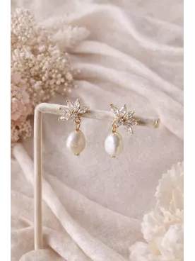 Boucles d’oreilles mariage perles et fleurs en zirconium – Accessoires mariée bohème chic |Poética