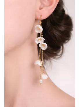Boucles d’Oreilles Longues en Perles Naturelles – Bijou de Mariée Élégant et Raffiné I Lluvia de Perlas