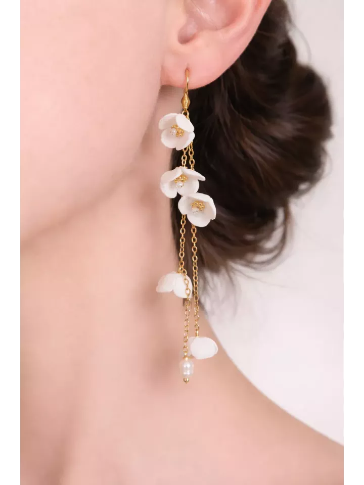 Boucles d’Oreilles Longues en Perles Naturelles – Bijou de Mariée Élégant et Raffiné I Lluvia de Perlas