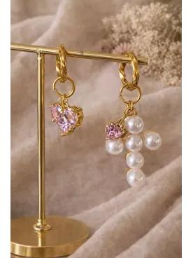 Boucles d’oreilles dorées cœur rose et croix perles – Créoles élégantes avec pierre rose scintillante