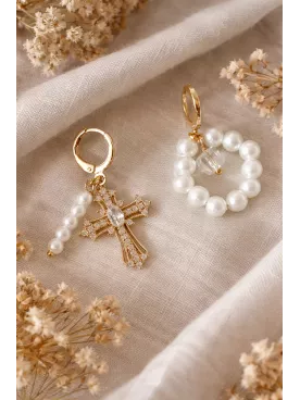 Boucles d’oreilles perles et croix dorée zirconium – Créoles mariage bohème chic – Bijou mariée élégant