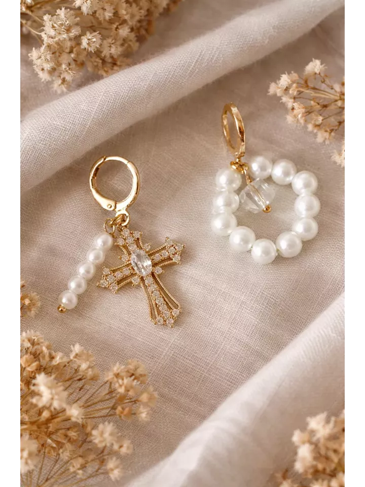 Boucles d’oreilles perles et croix dorée zirconium – Créoles mariage bohème chic – Bijou mariée élégant