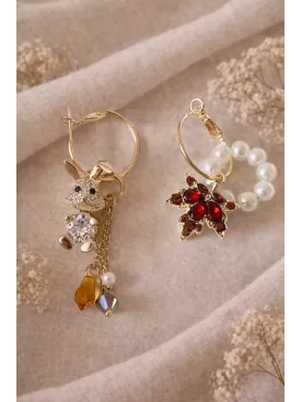 Boucles d’oreilles lapin et feuille d’érable – Créoles perles dorées – Bijou fantaisie baroque chic