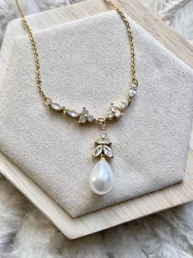 Collier de dos mariage perles et cristaux – bijou de mariée élégant -Estilo