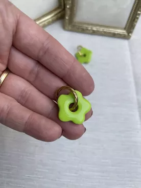 Boucles d’oreilles fleurs vertes duo  mère fille – Coffret cadeau comme maman | Lueur de Perles