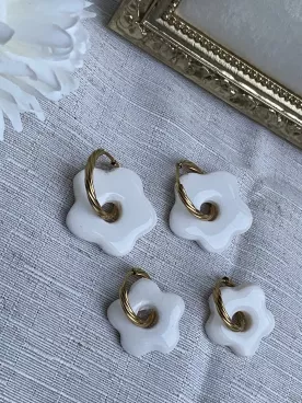 Boucles d’oreilles fleurs blanc nacré duo mère fille – Coffret cadeau comme maman | Lueur de Perles