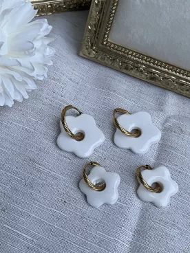 Boucles d’oreilles fleurs blanc nacré duo mère fille – Coffret cadeau comme maman | Lueur de Perles