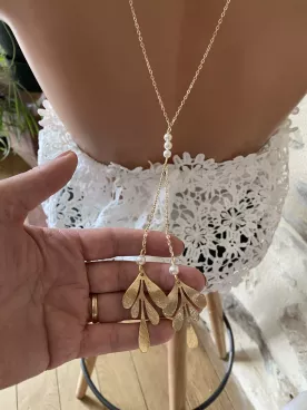 Collier de Dos Mariée Élégance Végétale