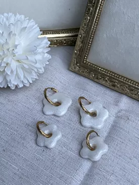Boucles d’oreilles fleurs blanc paillette duo mère fille – Coffret cadeau comme maman | Lueur de Perles