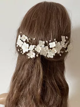 Ornement cheveux mariée fleurs ivoire et perles | Accessoire mariage romantique- Romane