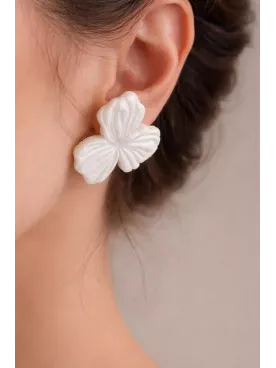 Boucles d’Oreilles Mariée – Fleur Élégante et Chic- Camélia Blanc
