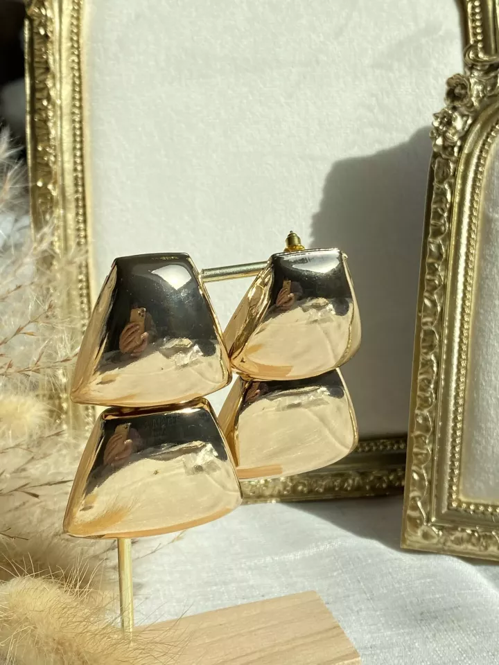 Boucles d’oreilles Éclipse Dorée – Design géométrique or, style chic moderne