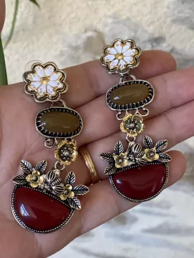 Boucles d’oreilles florales rouge & doré – Style bohème chic à pierres colorées