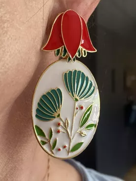 Boucles d’oreilles fleur XXL émaillées – Bijou floral élégant et coloré