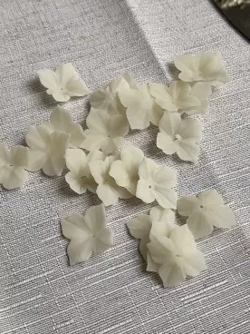 Lot de 10 fleurs d’hortensia crème en porcelaine froide souple – Idéal DIY & loisirs créatifs