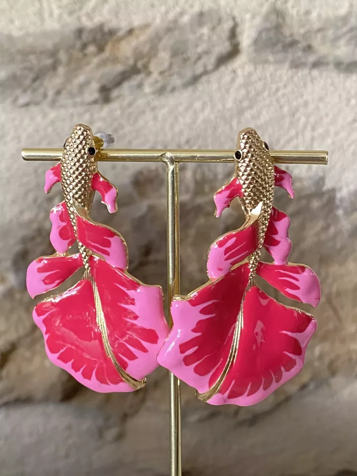 Boucles d’oreilles Poisson rose – Le bijou qui fait sensation cet été