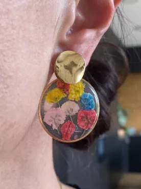 Boucles d’oreilles fleurs séchées – Éclat floral coloré et délicat