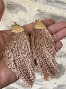 Boucles d’oreilles longues à franges – Bijou doré bohème et tendance