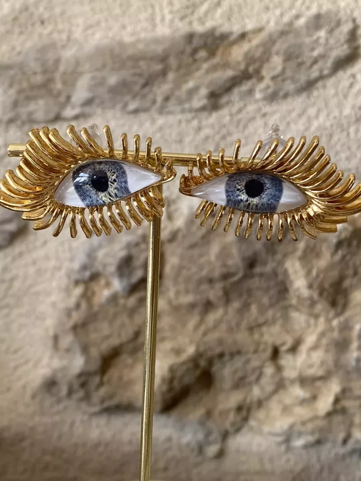 Boucles d’Oreilles Œil Bleu Dorées et Perles – Bijou Fantaisie Élégant et Original