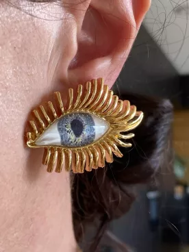 Boucles d’Oreilles Œil Bleu Dorées et Perles – Bijou Fantaisie Élégant et Original