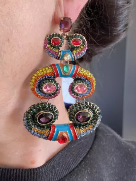 Boucles d’oreilles XXL ornées de cristaux – bijou créateur multicolore