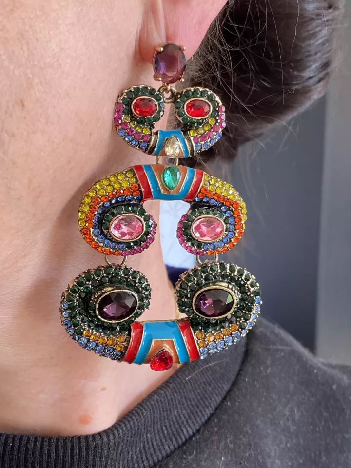 Boucles d’oreilles XXL ornées de cristaux – bijou créateur multicolore