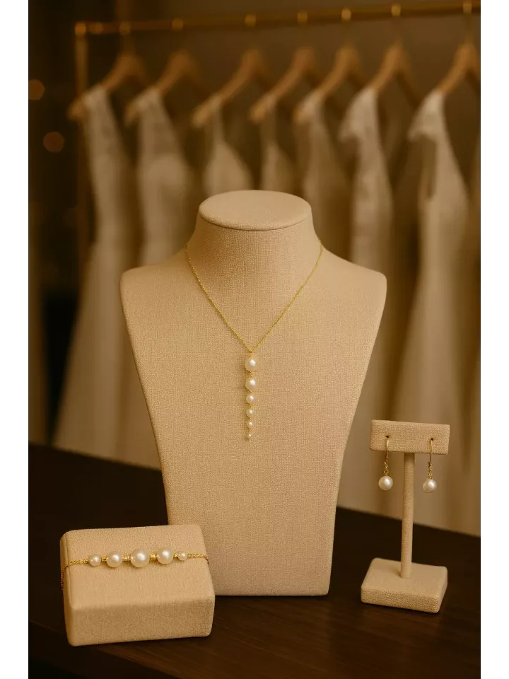 Parure Mariée Éclat de Perle, Collier Cascade Bracelet Boucles Perles Nacrées Dorées