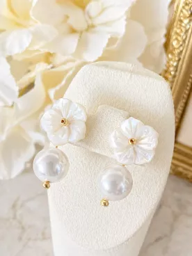 Boucles d’Oreilles Mariée Fleur Nacrée & Perle – Élégance Romantique Dorée- Éclora