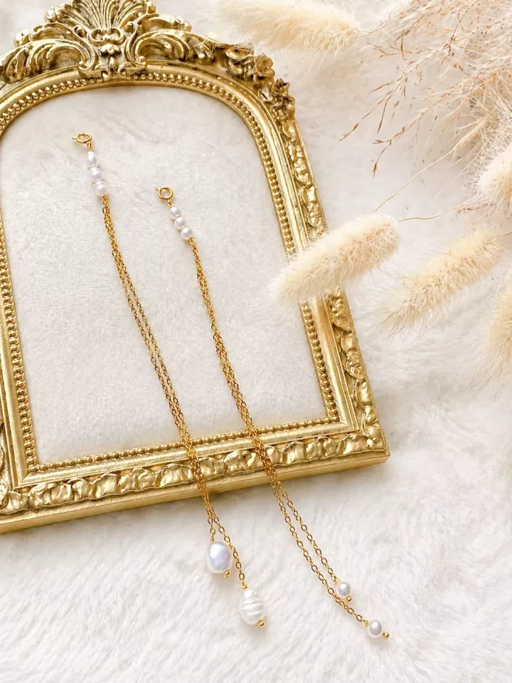 Pendentif de Dos Mariée – Sublimez un Collier Précieux, Chargé d’Émotion, pour Votre Mariage