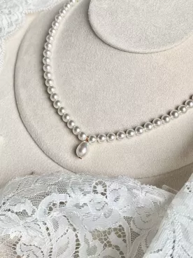 Garde – Collier de mariée en perles nacrées Swarovski et goutte centrale