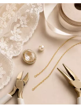 Collier Mariée Célestia – Collier Cristal Ovale Doré Élégant & Raffiné pour Mariage