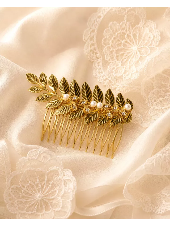 Peigne de mariée Dorine — Feuillage doré, perles et éclat raffiné