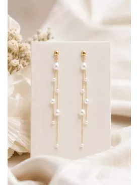Boucles d’oreilles de mariée Céliane – Chaînes fines dorées et perles nacrées