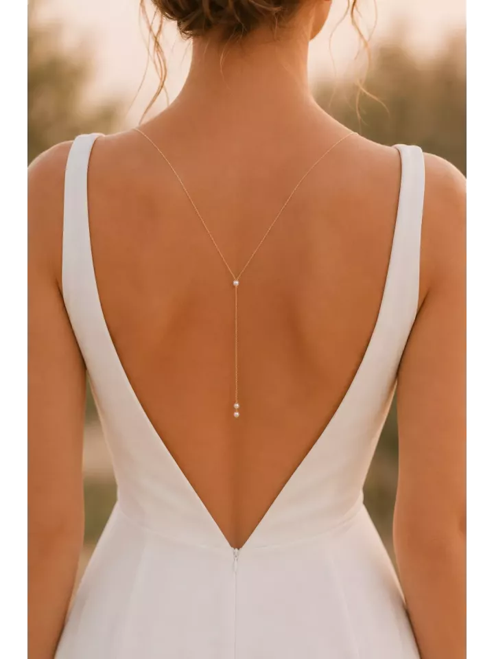 Collier de Dos Mariée Garance – Chaîne Fine & Perles