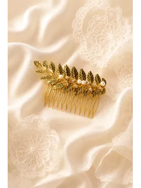 Peigne de mariée Dorine — Feuillage doré, perles et éclat raffiné