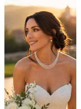 Huron – Collier de mariée 3 rangs de perles nacrées Swarovski-Fermoir 3 rangs doré à l’or fin