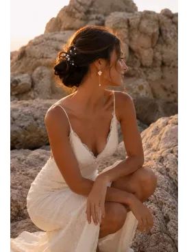 Boucles d’oreilles de mariée Églantine – Fleurs nacrées et perles d’eau douce