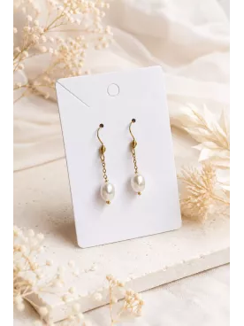 Boucles d’oreilles de mariée Esmée – Chaîne fine dorée et perle nacrée