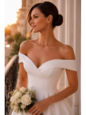 Bracelet de mariée Naïa – Triple chaîne fine dorée avec perle nacrée