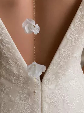 Collier de dos de mariée fleuri doré – Floréal
