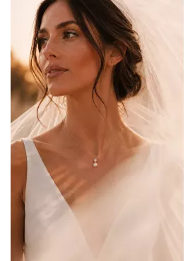 Collier de mariée Bianca – Perles fines nacrées sur chaîne dorée