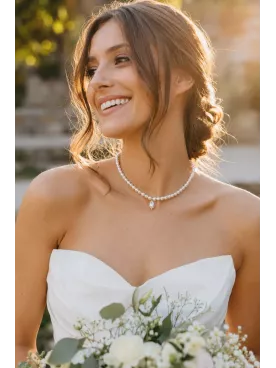 Garde – Collier de mariée en perles nacrées Swarovski et goutte centrale