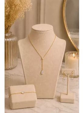 Parure Mariée Victoria – Collier, Bracelet & Boucles d’Oreilles Goutte Cristal – Chaîne Fine Dorée
